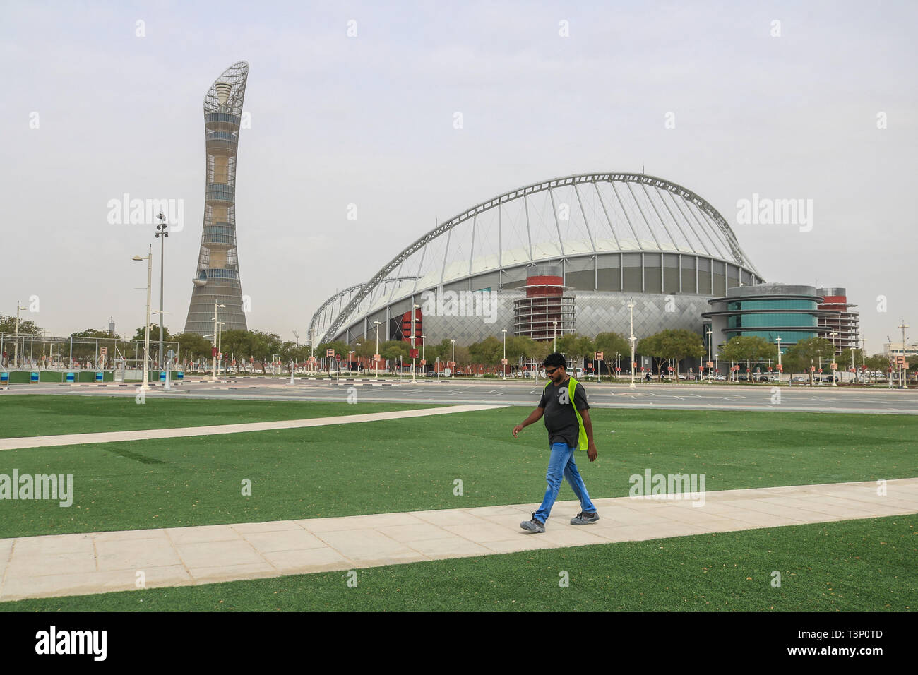 Doha, Qatar. Apr 11, 2019. Vue d'Al Khalifa International Stadium achevé en 2017, l'un des 8 lieux qui sera l'hôte de la FIFA 2022 Coupe du mot dans l'état du golfe du Qatar Crédit : amer ghazzal/Alamy Live News Banque D'Images