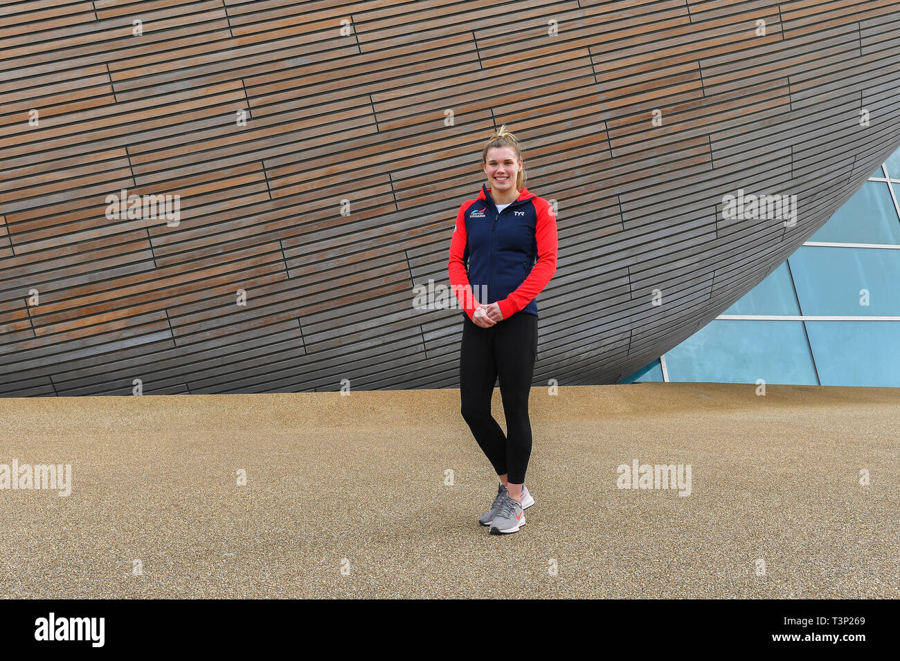 Londres, Royaume-Uni. Apr 11, 2019. Grace Reid de Grande-bretagne pose pour portrait pendant la Grande-Bretagne Lancement de l'équipe de plongée au centre aquatique de Londres jeudi, 11 avril 2019. Londres en Angleterre. Credit : Taka G Wu/Alamy Live News Banque D'Images