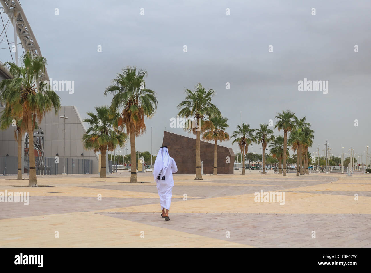 DOHA, QATAR. Apr 11, 2019. Une vue générale de la Khalifa International Stadium de Doha au Qatar, une salle de sport qui a été rénové pour la Coupe du Monde 2022 Qatar Final. Organisateurs de la Coupe du monde dire que les stades sera zéro-émission de carbone et climat contrôlé, à prendre des mesures pour réduire le rayonnement solaire et des vents chauds, et fournir des air-conditionné à créer les conditions climatiques : conditionsCredit amer ghazzal/Alamy Live News Banque D'Images
