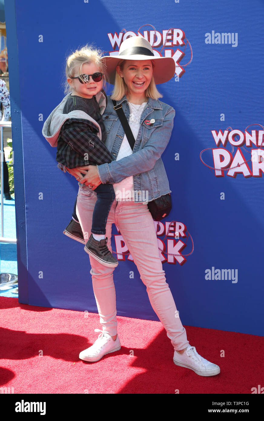 Premiere de Paramount Pictures' 'Wonder Park' Featuring : Hutton Michael Cameron, Beverley Mitchell Où : Los Angeles, California, United States Quand : 10 Mar 2019 Crédit : FayesVision/WENN.com Banque D'Images