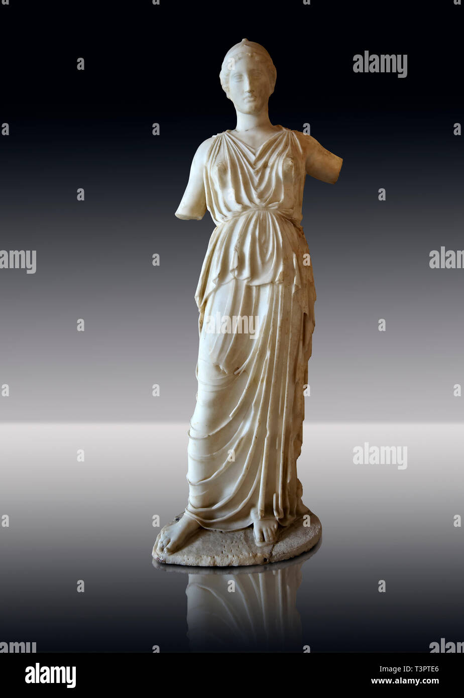 Statue en marbre d'Athéna, déesse de la sagesse, compétences & Warfare de Leptis Magna, Tripolitana. Copie romaine du 5e grec 100. Statue de la Colombie-Britannique. Istanbul Ar Banque D'Images