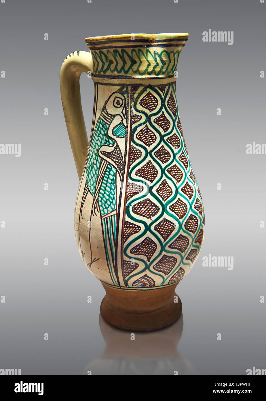 Verseuse en céramique médiévale faite à Orvieto ou de Sienne, en Italie, à la fin du 14ème siècle. De la faïence. inv 7394, Musée du Louvre, Paris. Banque D'Images