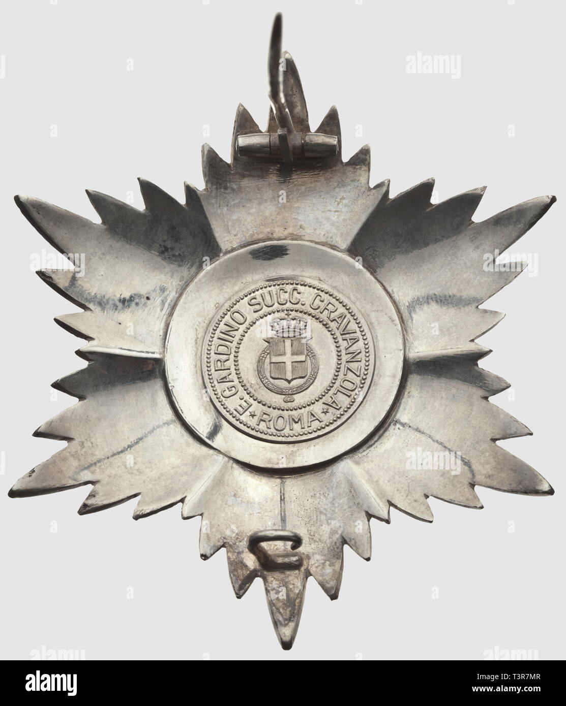 Ordre de la fidélité, la plaque de grand-officier, en argent, fabr. «Garridino Gravanzola - diamètre 85 mm, éclat, sur le centre au rouge, l'épingle poinconnée. Créé par le roi Zog, le 22 janvier 1926, Troisième monarchie (1939-1943), protectorat italien du règne de Victor Emmanuel III, Additional-Rights Clearance-Info-Not-Available- Banque D'Images