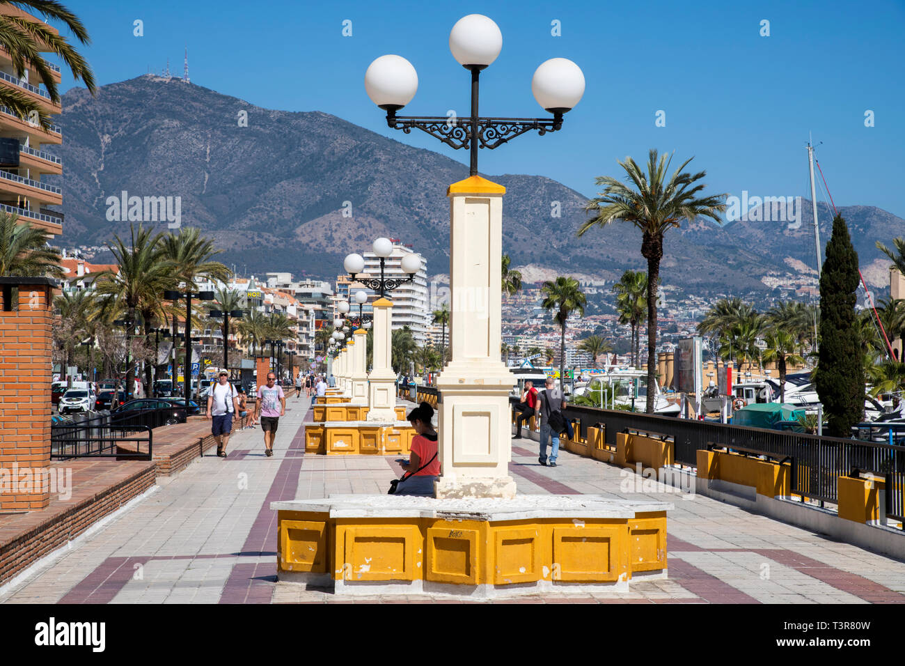 Promenade à Fuengirola, Malaga, Espagne Banque D'Images