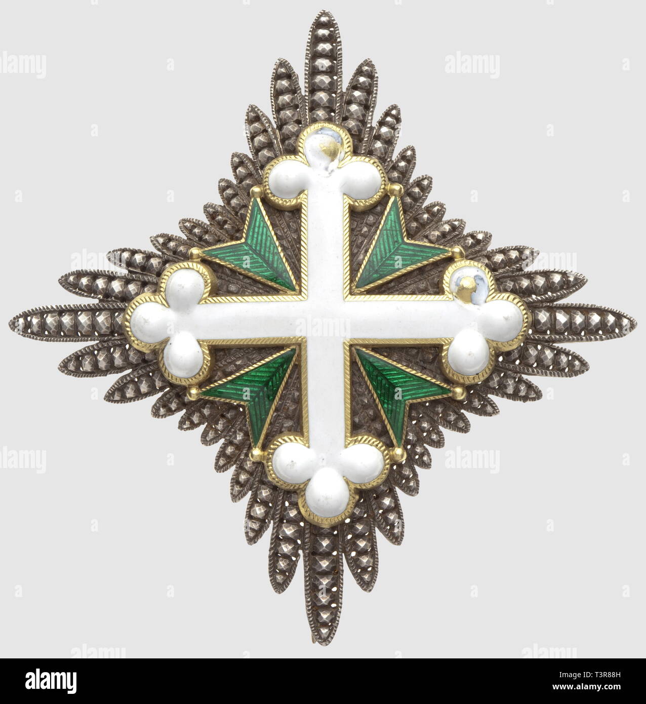 Ordre de Saint Maurice et Saint Lazare, la plaque de grand officier, en argent, modèle repercé à pointes de diamant, croix en or, l'épingle poinconnée, éclats sur deux pointes. Fondé par le duc de Savoie vers 1600, cet ordre fut rétabli par le roi Victor-Emmanuel de Sardaigne le 27 décembre 1816, Additional-Rights Clearance-Info-Not-Available- Banque D'Images