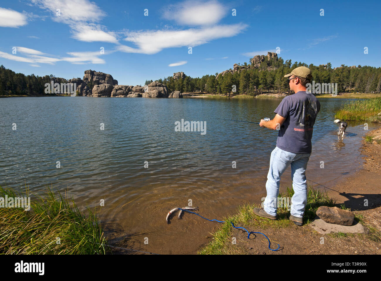 La pêche à Sylvan Lake, Custer State Park, South Dakota, USA Banque D'Images