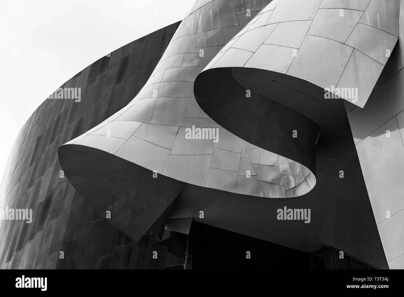 Panneaux de façade extérieure du Musée de la culture pop, RPBB, détail, noir et blanc, l'architecte Frank Gehry, Seattle, Washington, USA Banque D'Images