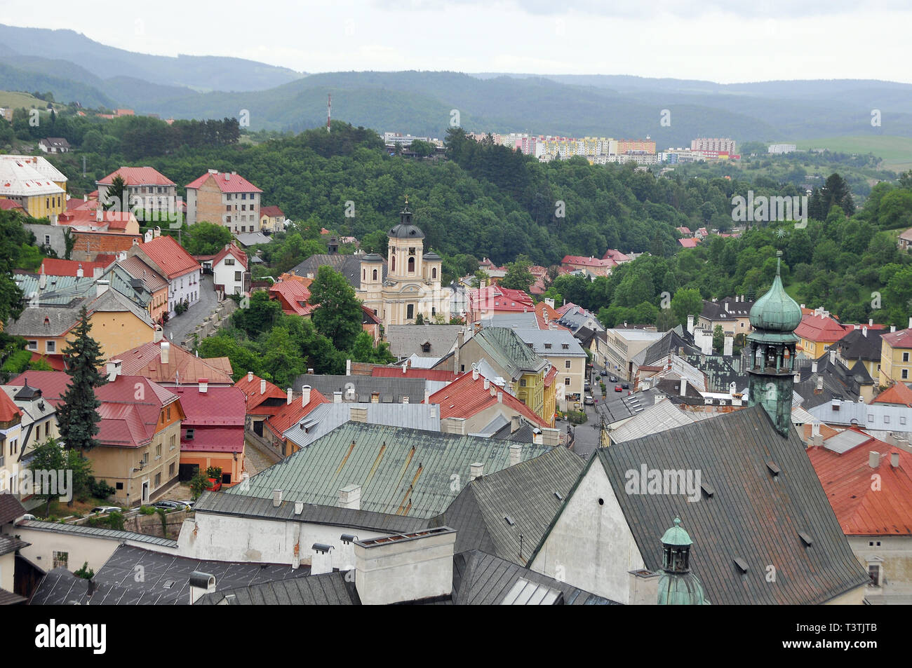 Avis de Banská Štiavnica, la Slovaquie. Selmecbánya látképe, Szlovákia. Banque D'Images