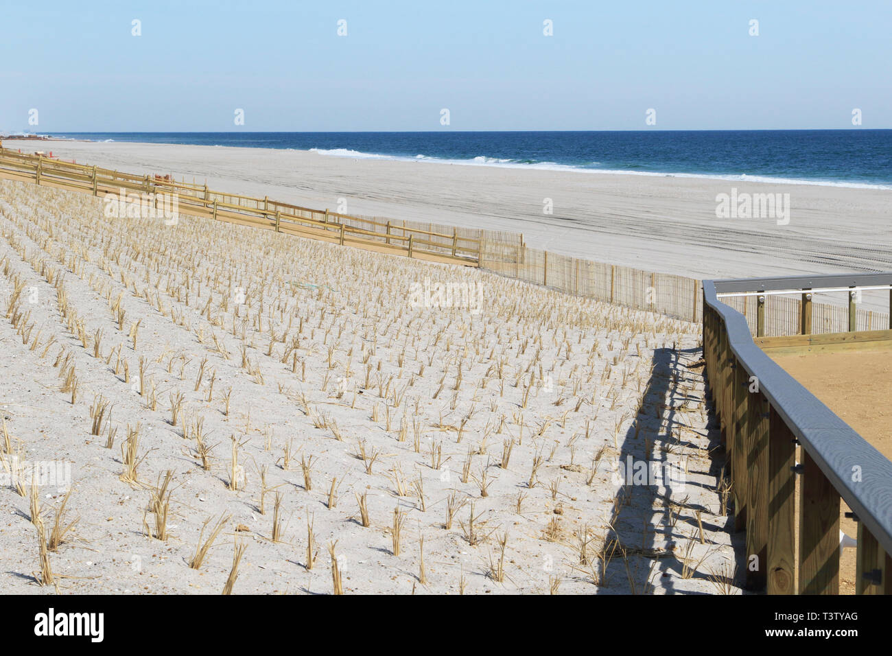 De nouvelles rampes des dunes et de la plage construit dans le cadre de projets de conservation et restauration de la plage, Lavalette, New Jersey, USA Banque D'Images