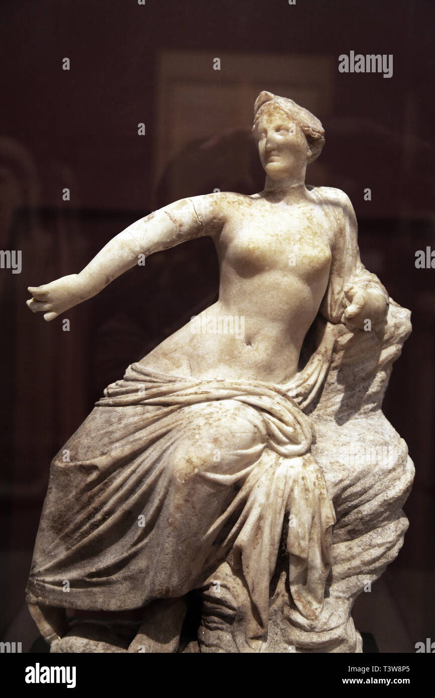 Statue de l'Aphrodite au Musée Archéologique d'Istanbul à Istanbul, Turquie. Musée ont plus d'un million d'objets. Banque D'Images