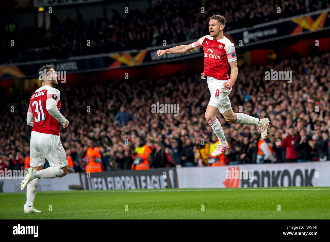 Londres, Royaume-Uni. Apr 11, 2019. Aaron Ramsey d'Arsenal célèbre marquant le premier but au cours de l'UEFA Europa League match de quart de finale entre Arsenal et Napoli à l'Emirates Stadium, Londres, Angleterre le 11 avril 2019. Photo par Salvio Calabrese. Usage éditorial uniquement, licence requise pour un usage commercial. Aucune utilisation de pari, de jeux ou d'un seul club/ligue/dvd publications. Credit : UK Sports Photos Ltd/Alamy Live News Banque D'Images