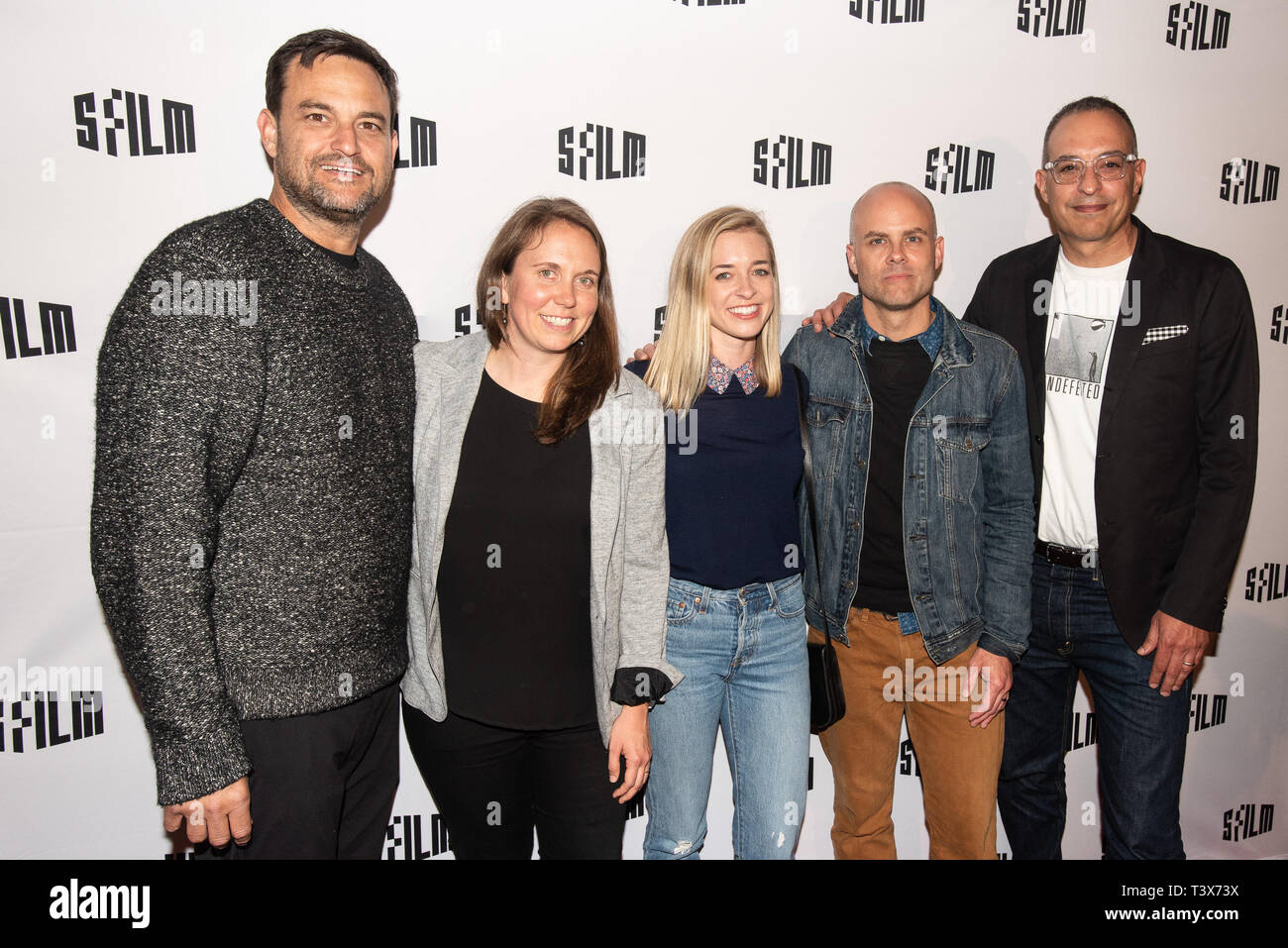 San Francisco, Californie, USA. Apr 11, 2019. (L-R) Producteur Jamie Patricof, producteur Rebecca Fergusson, guest, producteur Jordan et Michael Tolajian deBree Directeur arrivent à Monde première projection de Q à SF International Film Festival à Castro Theatre le 11 avril 2019 à San Francisco, Californie. ( Crédit : Chris Tuite/Espace d'image/media Punch)/Alamy Live News Banque D'Images