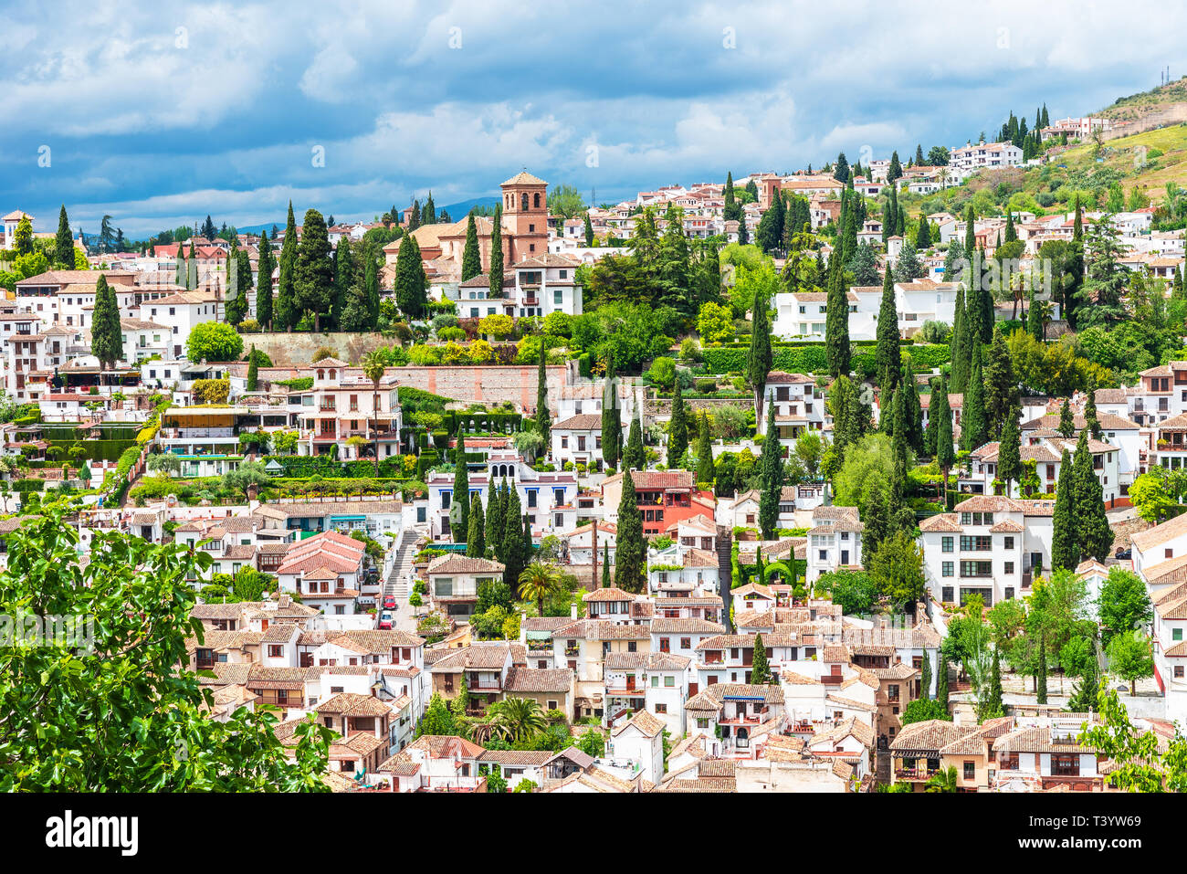 Vue de l'Albaicin (El Albayzin) cité médiévale de Grenade, Andalousie, Espagne Banque D'Images