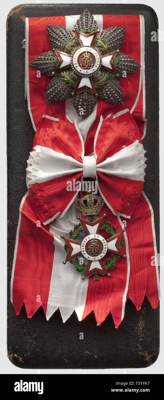 Ordre de Saint Charles, ensemble de grand croix, la plaque en argent, diamètre 96mm, bijou en vermeil, diamètre 60mm, éclat, avec écharpe, dans son coffret de la maison Aubert 'Paris', Additional-Rights Clearance-Info-Not-Available- Banque D'Images
