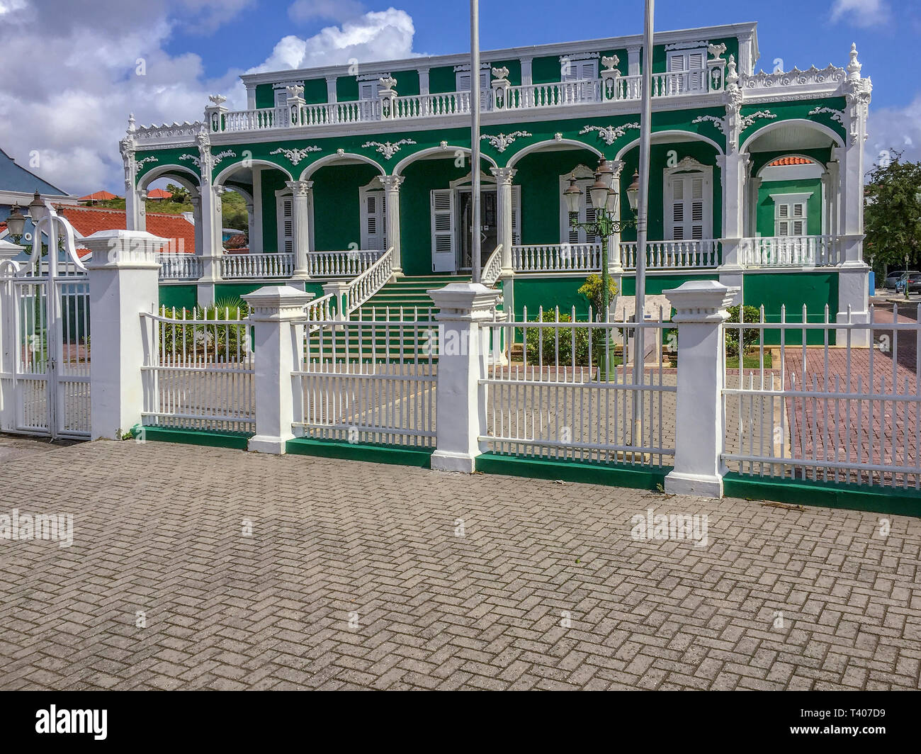 Willemstad la capitale de Curaçao, une île des Caraïbes. L'image de la bibliothèque nationale , le gâteau de mariage. Banque D'Images