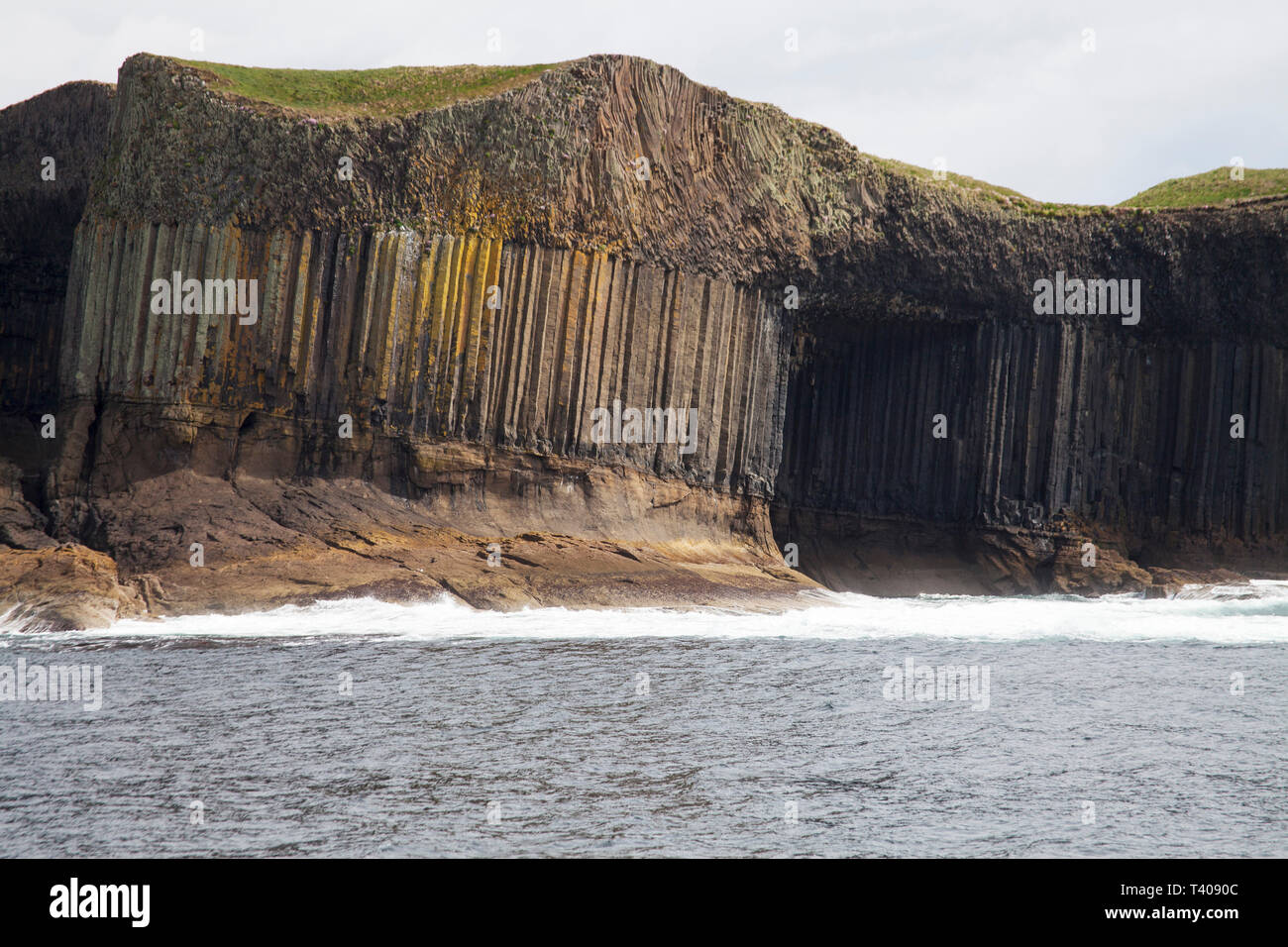 L'île de Staffa Hébrides intérieures Argyll et Bute Ecosse UK Mai 2014 Banque D'Images