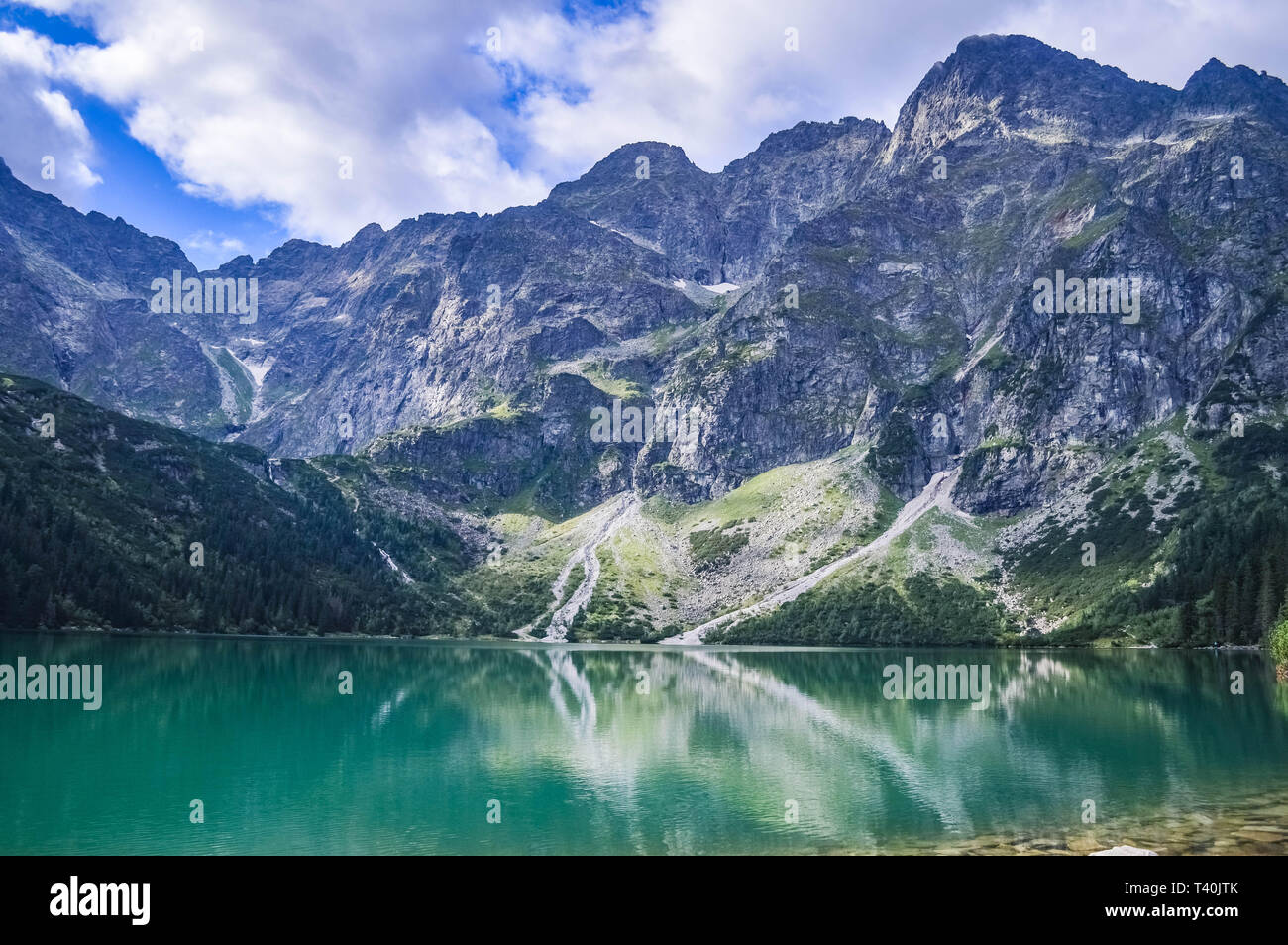Le très beau lac de Morskie Oko dans les Tatras, près de Zakopane, Pologne Banque D'Images
