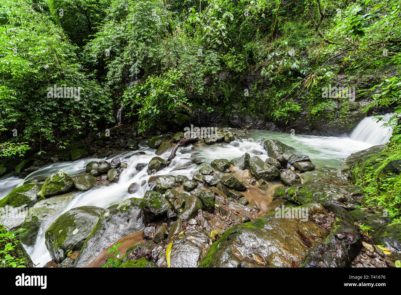 Chorro Las Mosas cascades, le long du Rio Anton en El Valle de Anton - Panama Banque D'Images