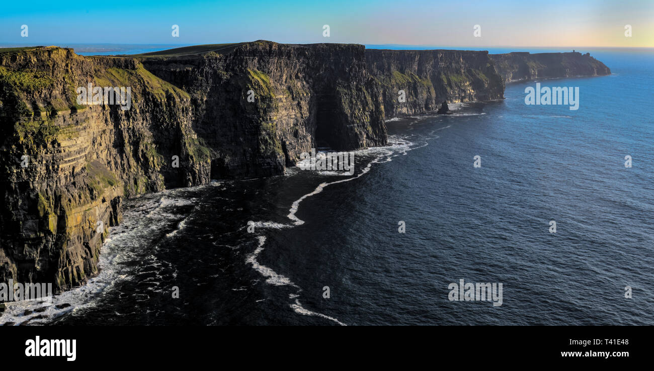 Les falaises de Moher - High Dynamic Range Banque D'Images