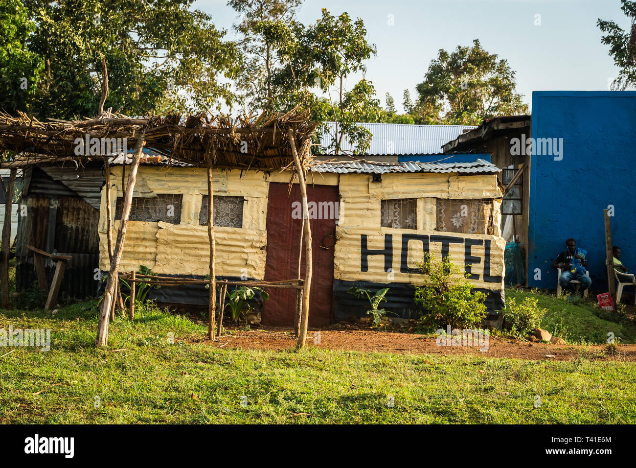 Près de Kisumu, Kenya - 8 mars, 2019 - un hôtel local dans la campagne Banque D'Images