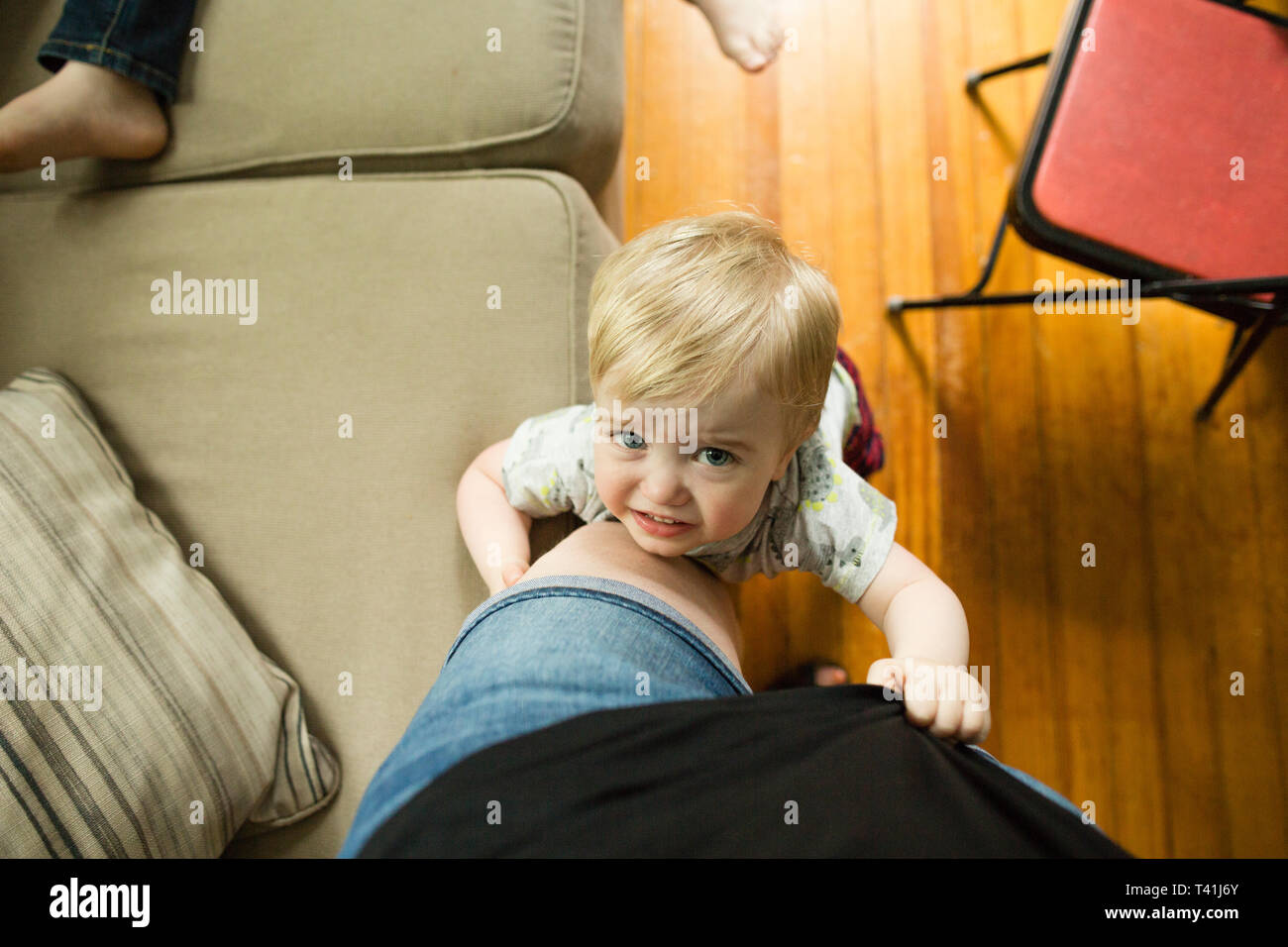 Enfant blonde Banque de photographies et d’images à haute résolution Alamy