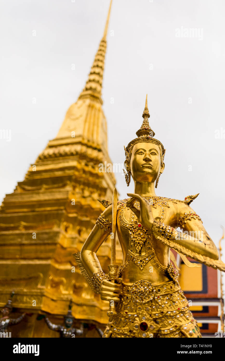 Temple d'or au Grand Palais à Bangkok, Thaïlande. Banque D'Images