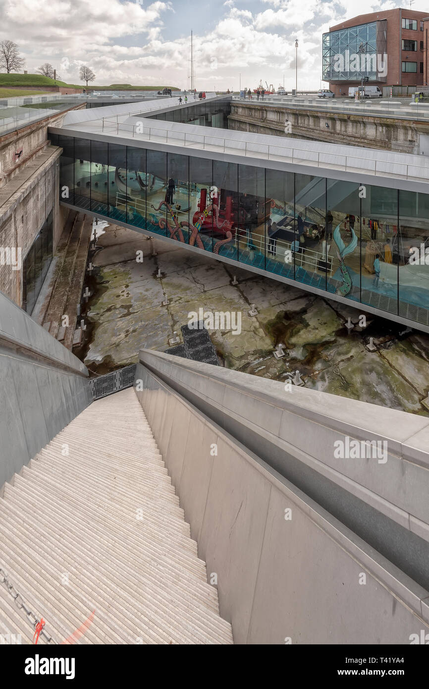 Elseneur, Danemark - Mars 24, 2019- Vue sur le M/S du Musée Maritime de Danemark situé à Elseneur (Helsingør, Danemark), accueil de Hamlet de Shakespeare Banque D'Images