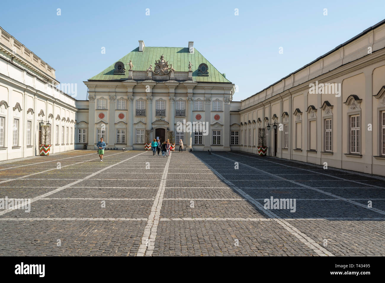 Varsovie, Pologne. Avril, 2019. Une vue sur la cour du Palais Copper-Roof Banque D'Images