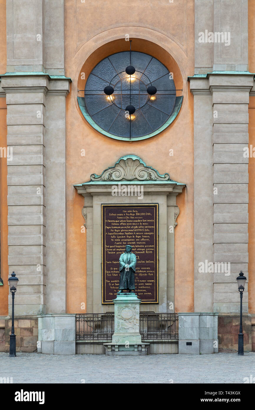 Statue à Stockholm Palace (Palais Royal) à Stockholm, en Suède. La résidence officielle et le grand palais royal du monarque suédois. Banque D'Images