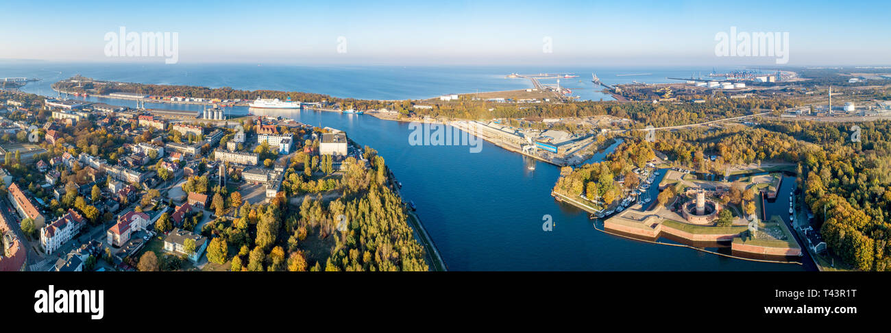 Gdansk, Pologne. Panorama avec Wisloujscie, Port du Nord, Westerplatte Banque D'Images