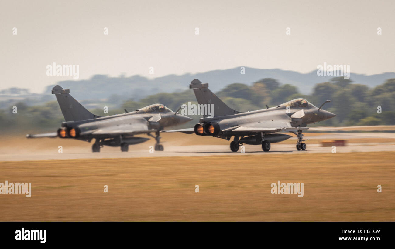 YEOVILTON, UK - 7 juillet 2018 : le français Dassault Rafale d'avions de chasse en vol au dessus de l'aérodrome de RNAS Yeovilton dans le sud ouest de l'UK Banque D'Images