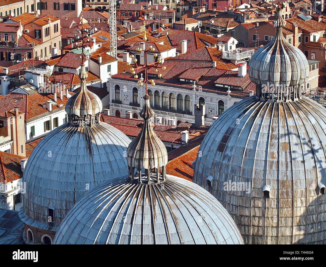 Vue aérienne sur les toits de Saint Marc à Venise Banque D'Images
