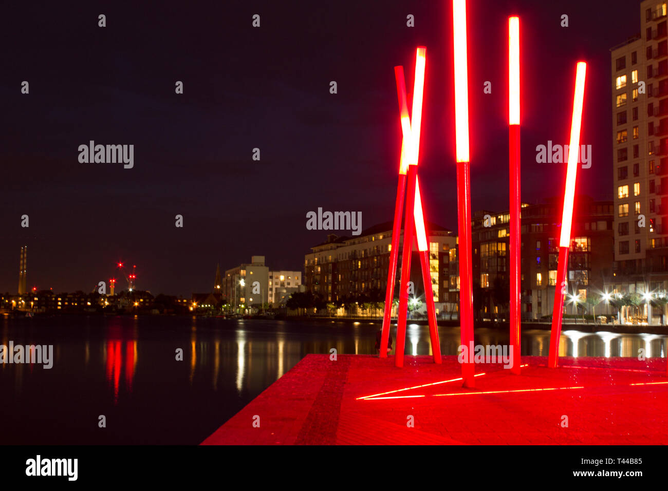 Grand Canal Docks de Dublin city at night Banque D'Images