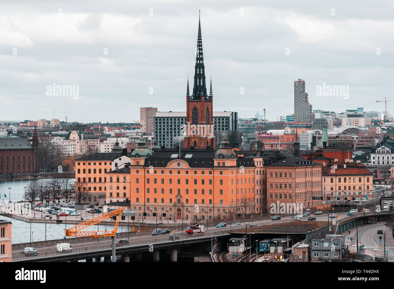 Editorial 03.26.2019 Suède Stockholm Vue de la ville avec l'église Riddarholm dans le centre de la photo Banque D'Images