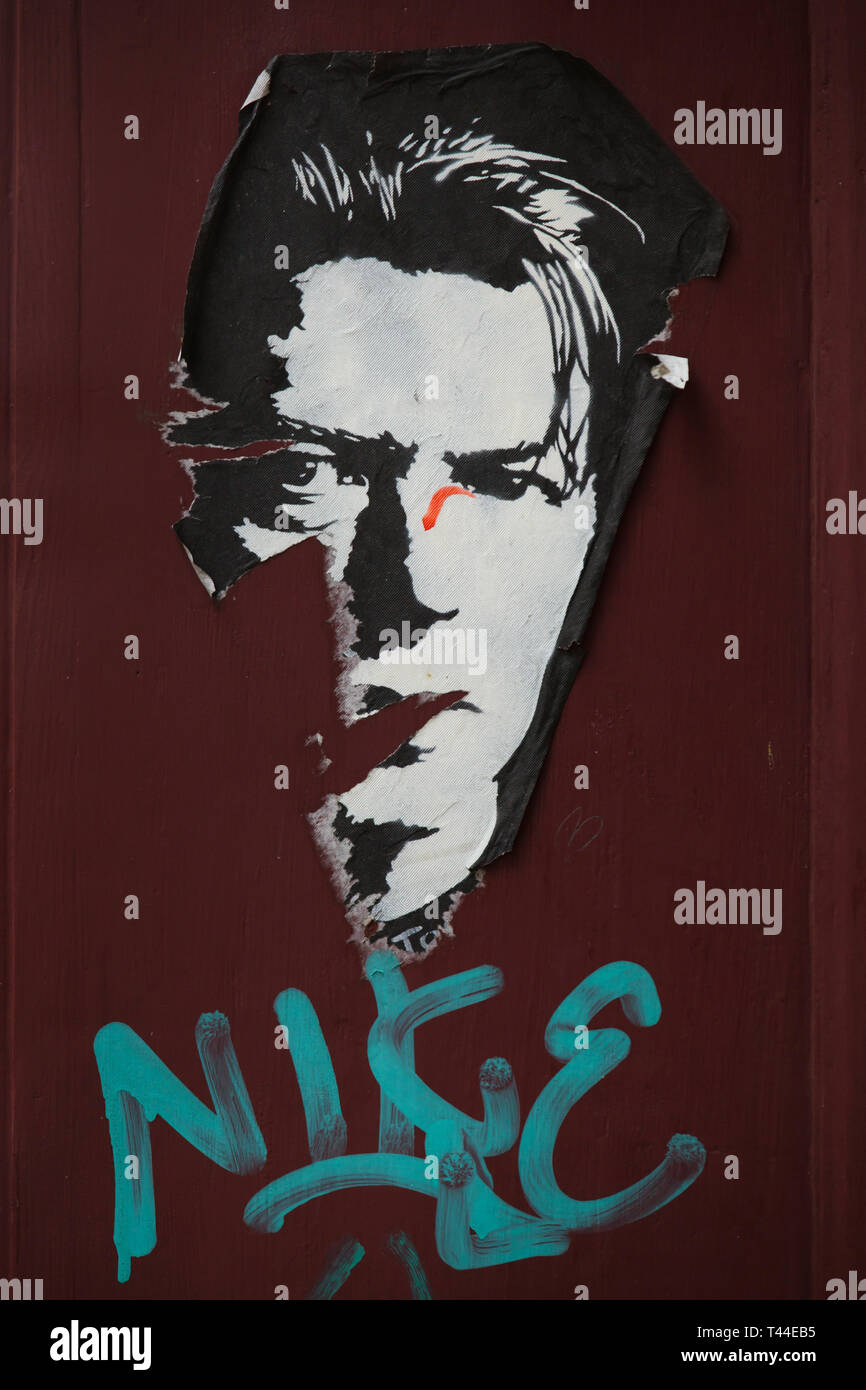 Star de rock anglais David Bowie représenté dans l'affiche promotionnelle à Prague, République tchèque. Banque D'Images