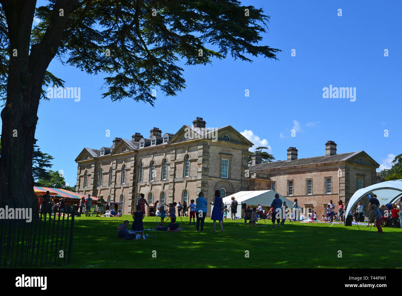 Compton Verney House, Compton Verney, Kineton, Warwickshire, Angleterre, Royaume-Uni. Hôtel particulier du xviiie siècle. Galerie d'art avec parc paysagé. Banque D'Images