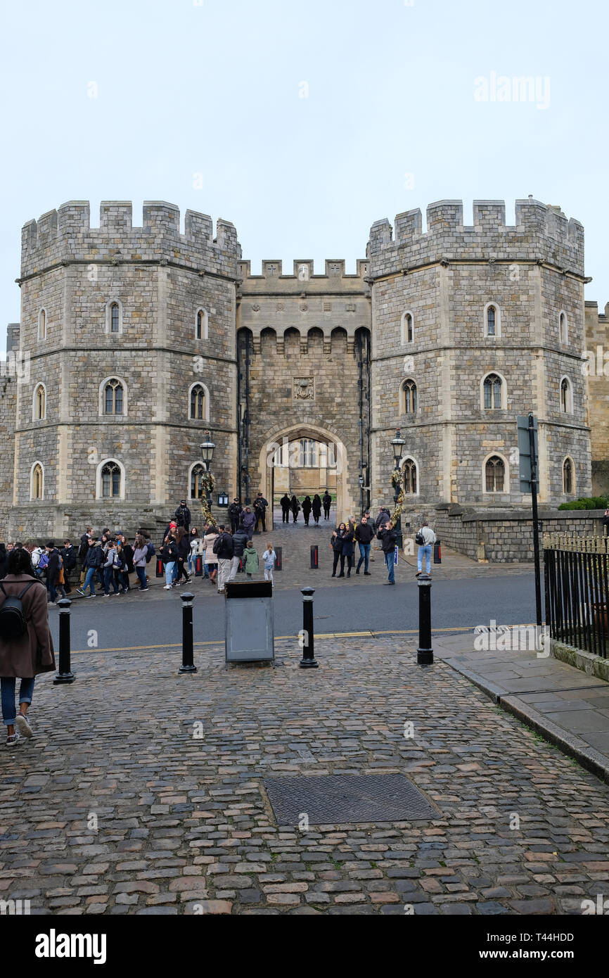 Décembre 16, 2018 Henry VIII gateway entrée au château de Windsor, Windsor, England, UK Banque D'Images