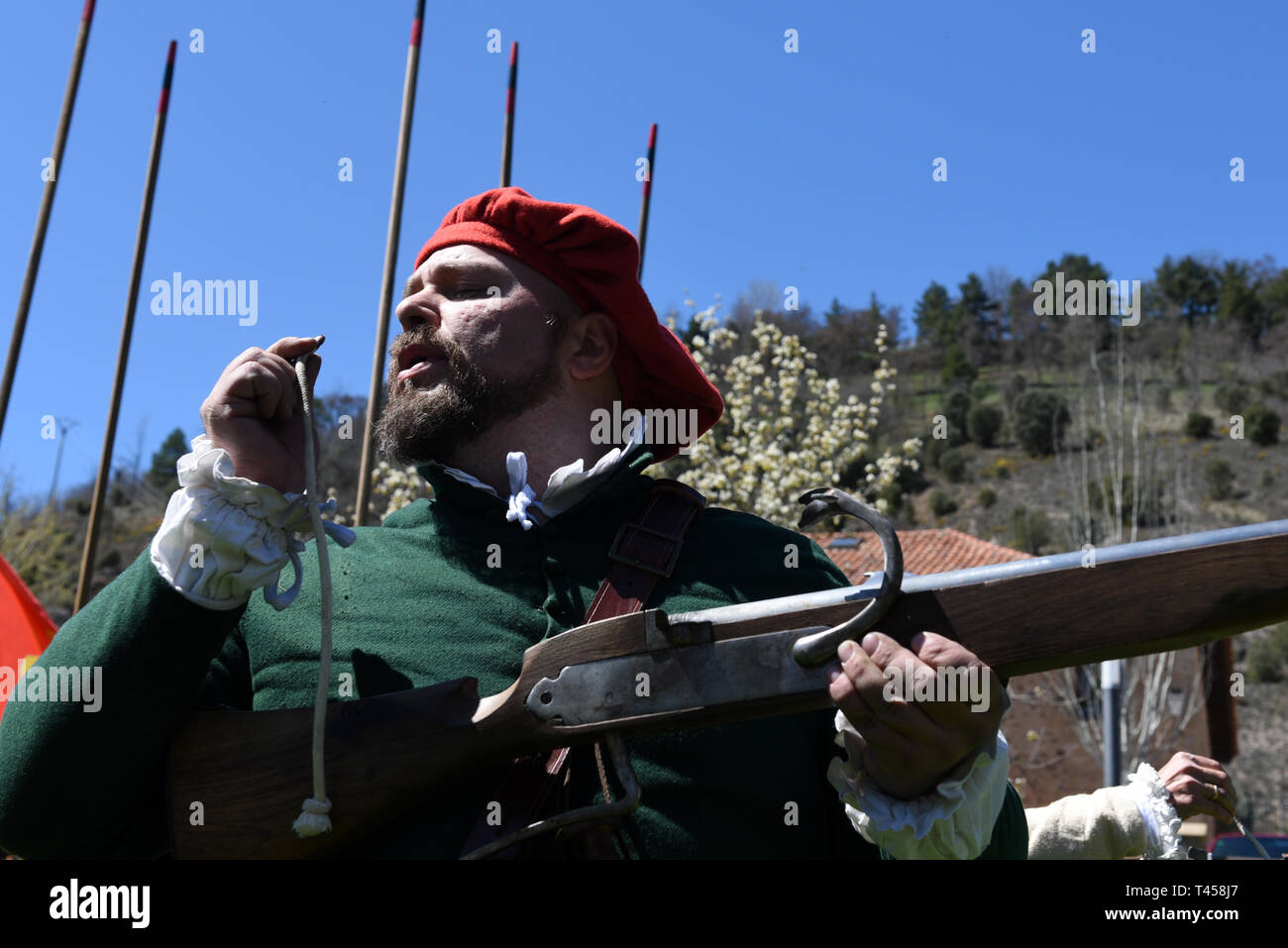 Un acteur historique vu prendre part à une reconstitution de la guerre des communautés de Castille en Soria, région de Castilla y León, Espagne. La Révolte des Comuneros ou la guerre des communautés de Castille, 1520-1521 a été un soulèvement de citoyens de Castille contre le règne du roi Charles V et son administration. Juan Lopez de Padilla (1490-1521), Juan Bravo (ch. 1483-1521) et Francisco Maldonado (1480-1521), les leaders de la révolte, ont été exécutés en Villalar de los Comuneros en 1521. Banque D'Images