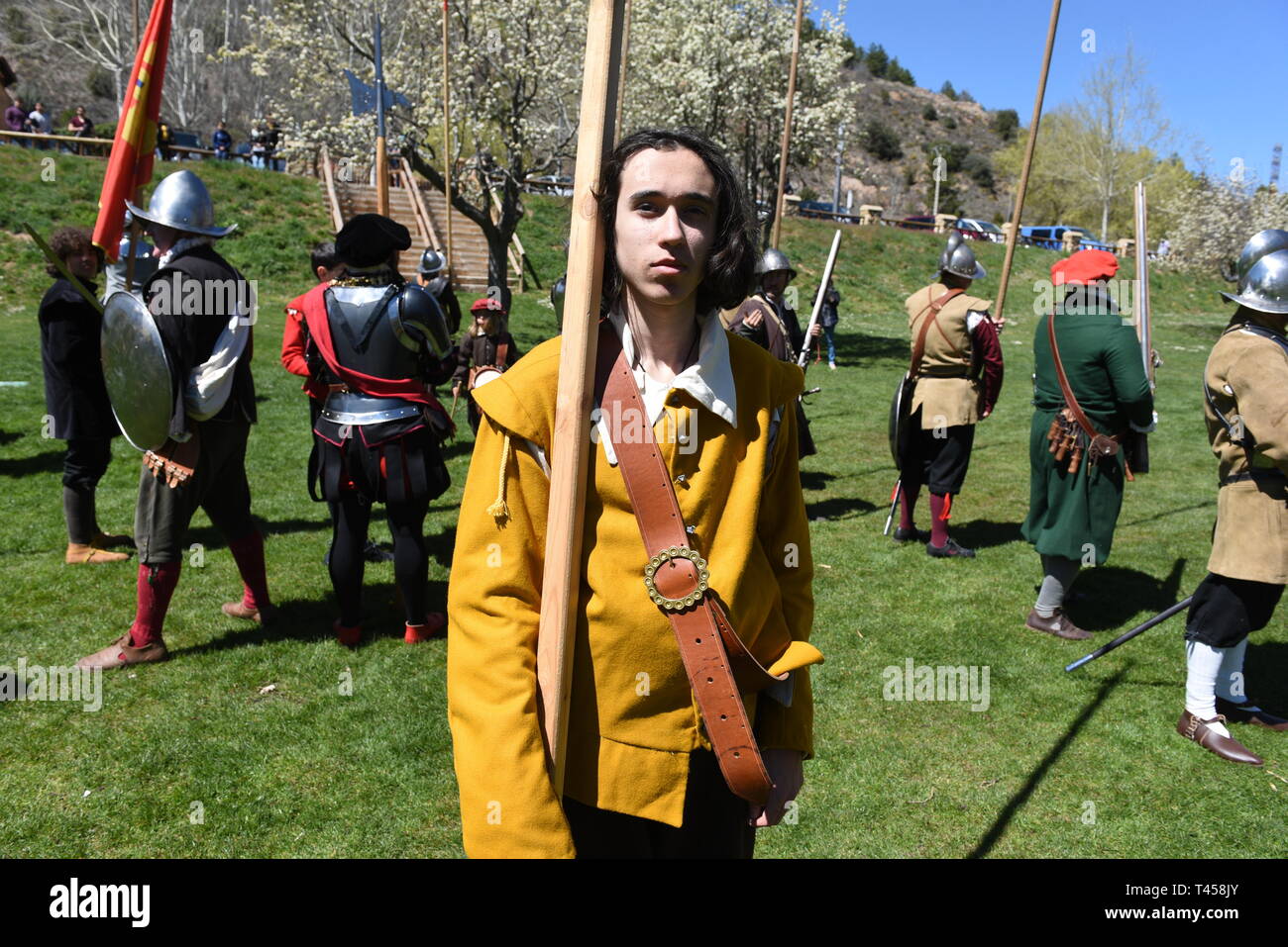 Un acteur historique vu prendre part à une reconstitution de la guerre des communautés de Castille en Soria, région de Castilla y León, Espagne. La Révolte des Comuneros ou la guerre des communautés de Castille, 1520-1521 a été un soulèvement de citoyens de Castille contre le règne du roi Charles V et son administration. Juan Lopez de Padilla (1490-1521), Juan Bravo (ch. 1483-1521) et Francisco Maldonado (1480-1521), les leaders de la révolte, ont été exécutés en Villalar de los Comuneros en 1521. Banque D'Images