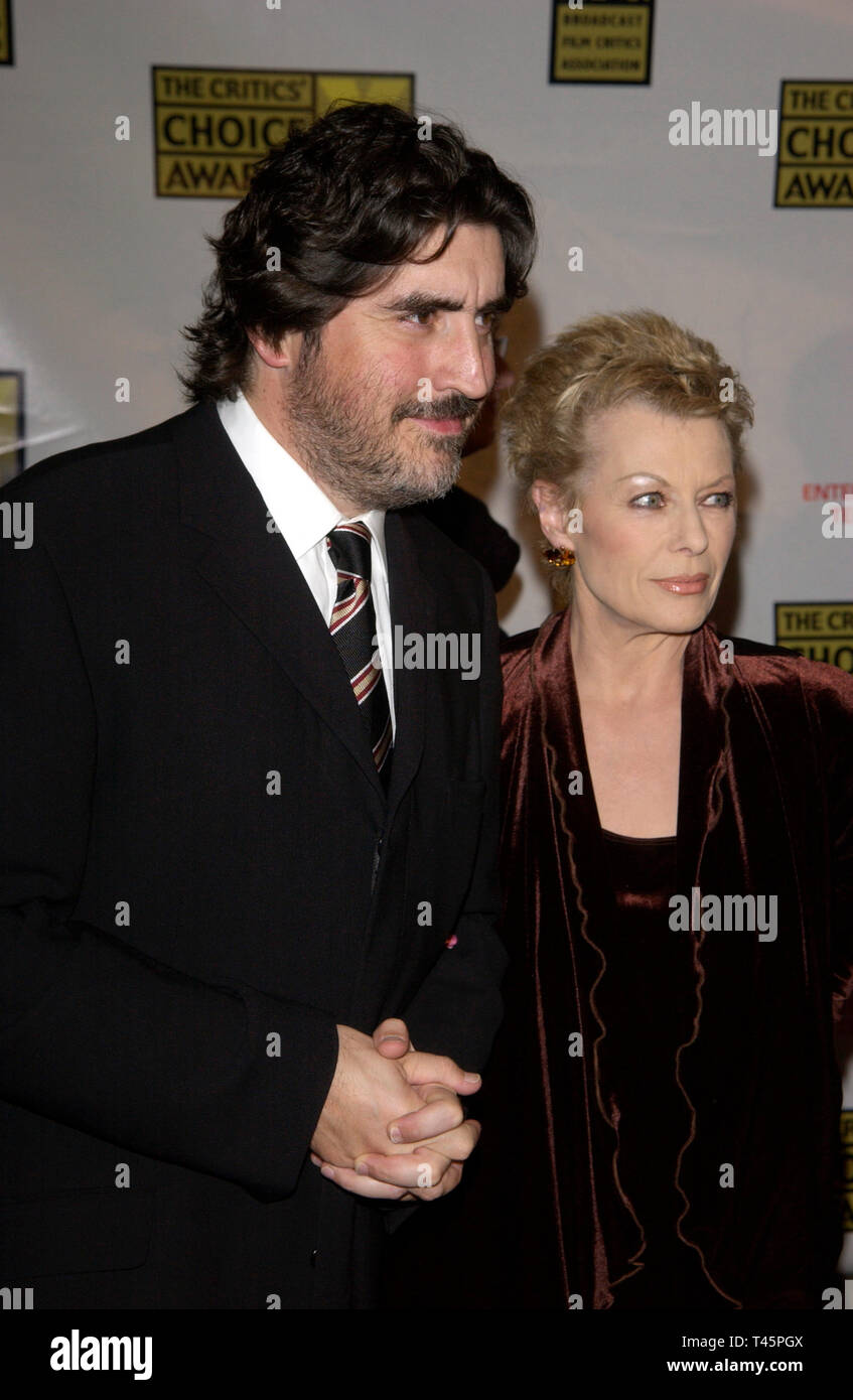 LOS ANGELES, CA. 17 janvier 2003 : l'acteur Alfred Molina et actrice épouse JILL GASCOINE au Broadcast Film Critics 8e Critics' Choice Awards au Beverly Hills Hotel. © Paul Smith / Featureflash Banque D'Images