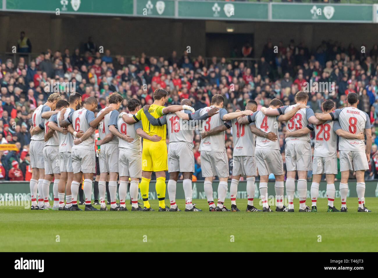 Vu l'équipe d'Irlande au cours de la xi v Liverpool Legends match de collecte de fonds de l'aide de Sean Cox. (Score final ; Irlande Xi 1-2 liverpool legends) Sean Cox a subi une lésion cérébrale grave lors d'une attaque par un voyou. Banque D'Images