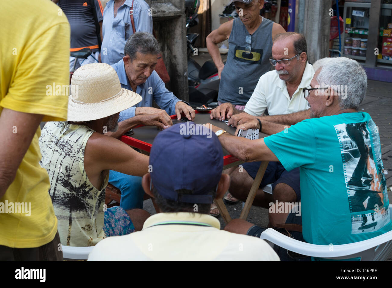 Les joueurs de Domino, vieux Recife. Banque D'Images