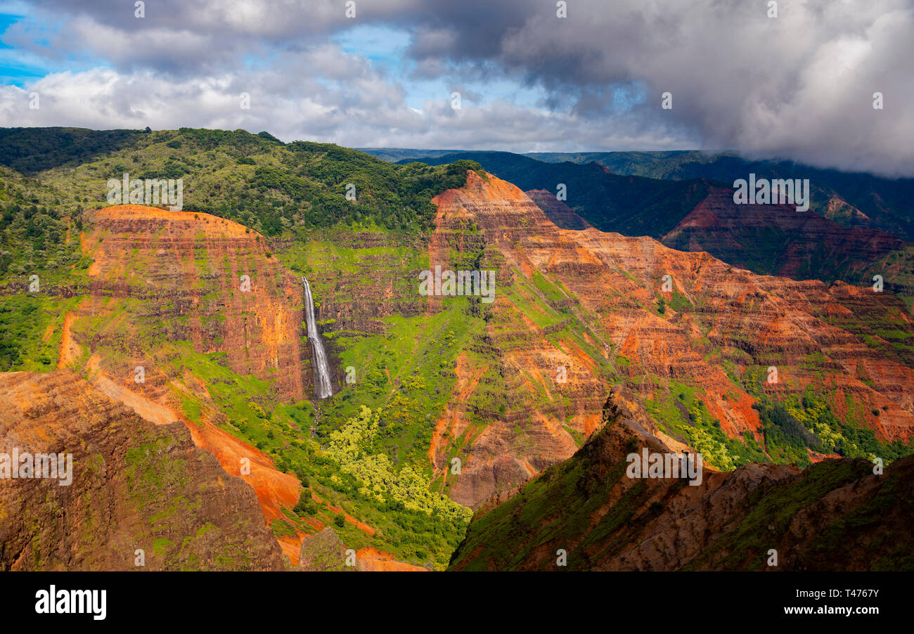 Waipoo Falls, Kauai, Hawaii Banque D'Images