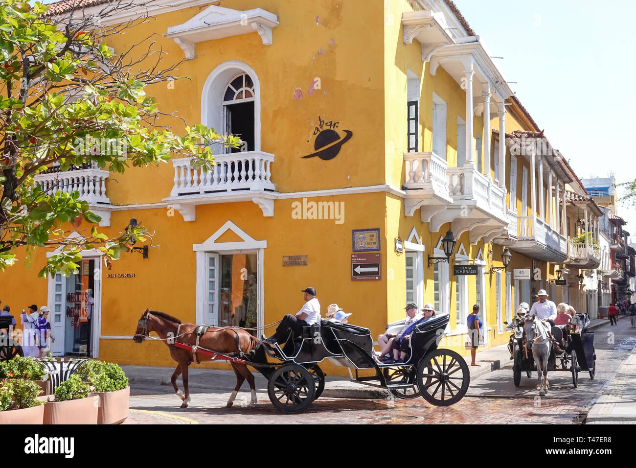 Cartagena Colombie, Plaza de Santa Teresa, architecture coloniale, chevaux tour en calèche, les visiteurs voyage voyage tourisme touristique site touristique Banque D'Images