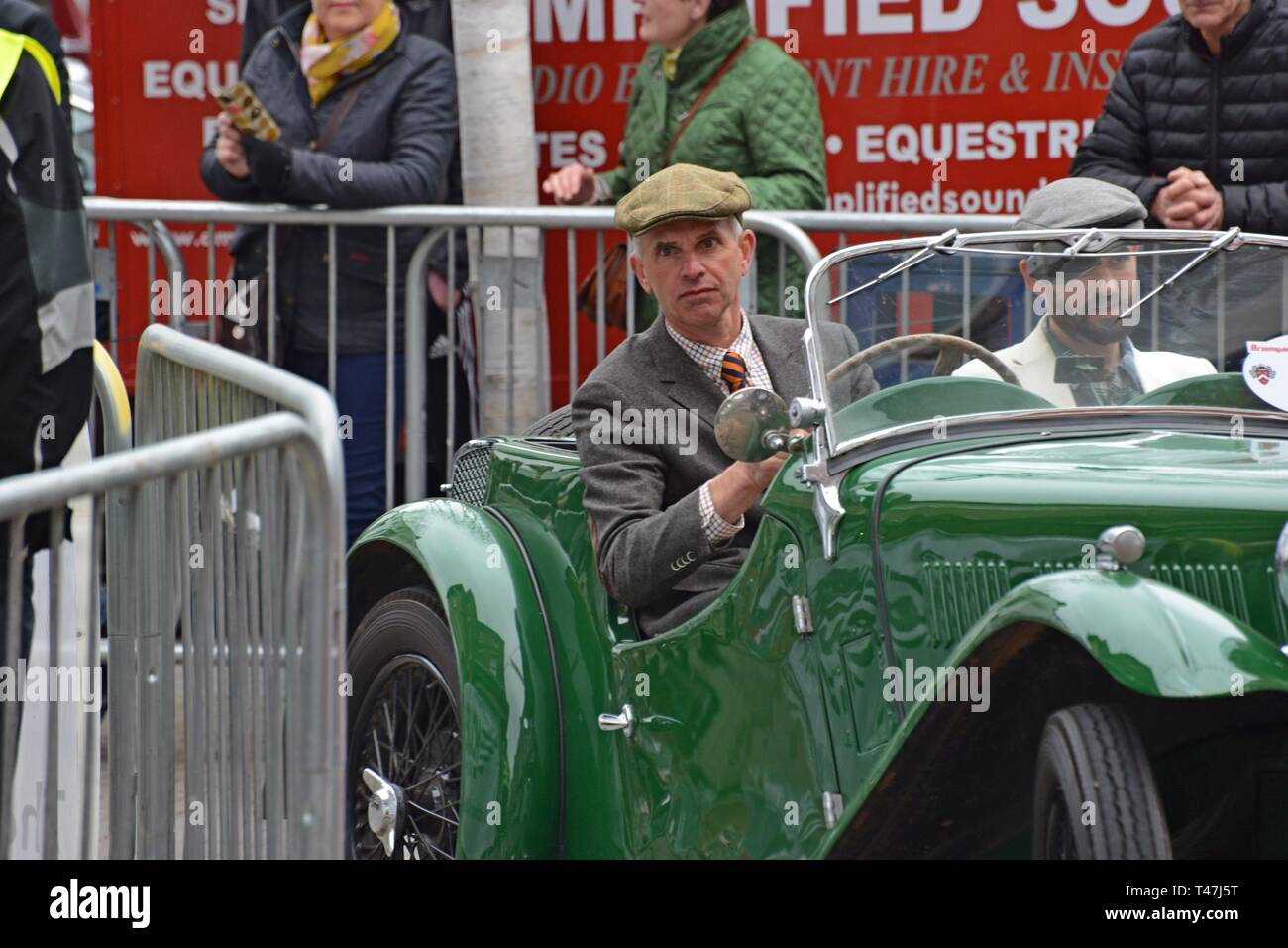 Bromyard Herefordshire, 7 avril 2019. Rues sont fermées pour la vitesse annuelle Bromyard Festival. Vintage & classic cars & bikes circuit les rues. Banque D'Images