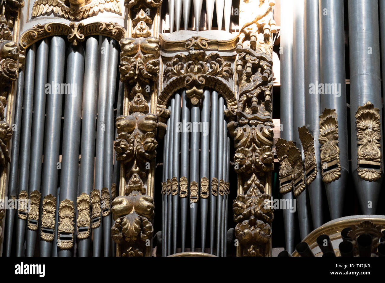 Ancienne église du tuyau d'orgue détail close up Banque D'Images
