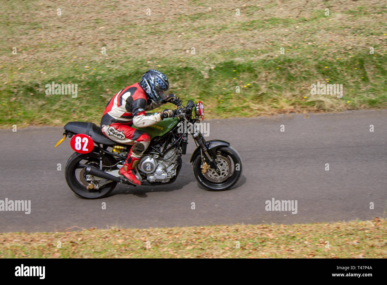 Chorley, Lancashire, Royaume-Uni. 7 avril, 2019. Hoghton Tower 43ème Sprint Moto. Rider 82 Bob Cornforth de Northwich équitation un TRX 850 Yamaha 1999 8560cc superbike moderne. Banque D'Images