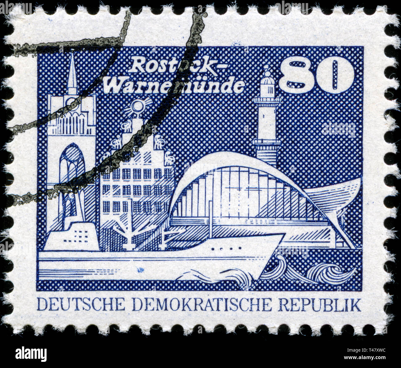 Timbre-poste de l'Allemagne de l'Est (DDR) dans la construction de la RDA, petit format série émise en 1981 Banque D'Images