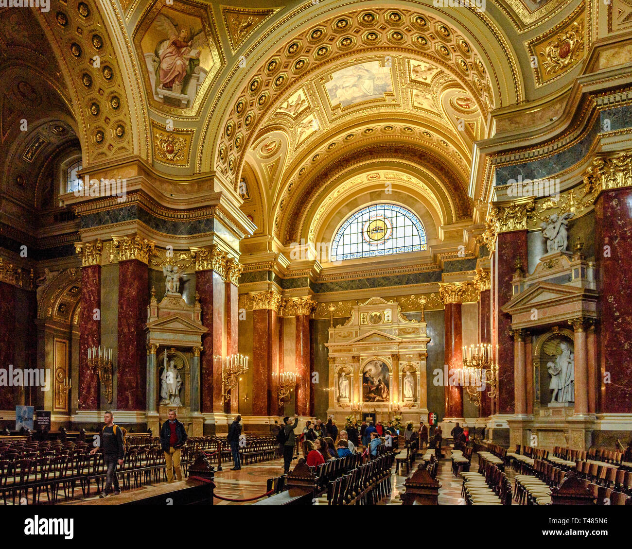 L'intérieur de la basilique Saint-Étienne à Budapest Banque D'Images