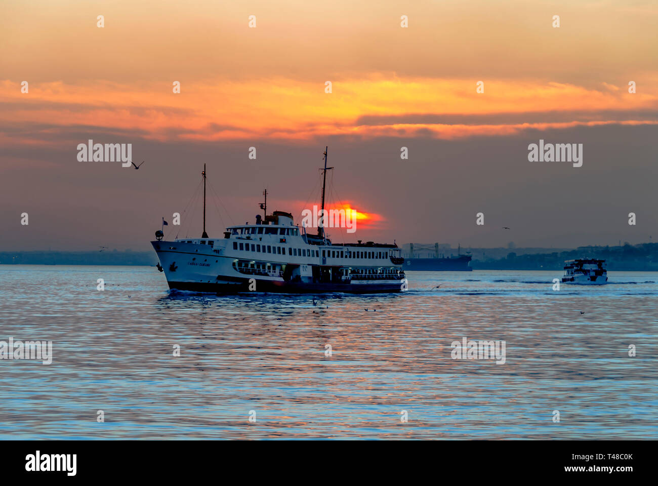 Istanbul, Turquie, 14 avril 2007 : lignes de ferry, Kadikoy Ville Banque D'Images